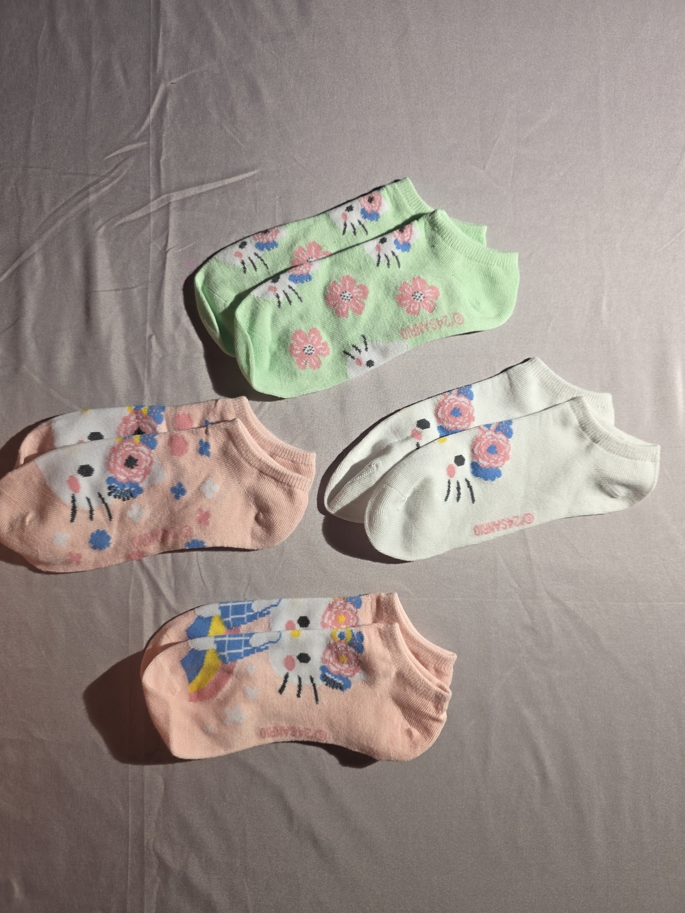 Sanrio Hello Kitty Floral Ankle Socks - Pink, Green, White